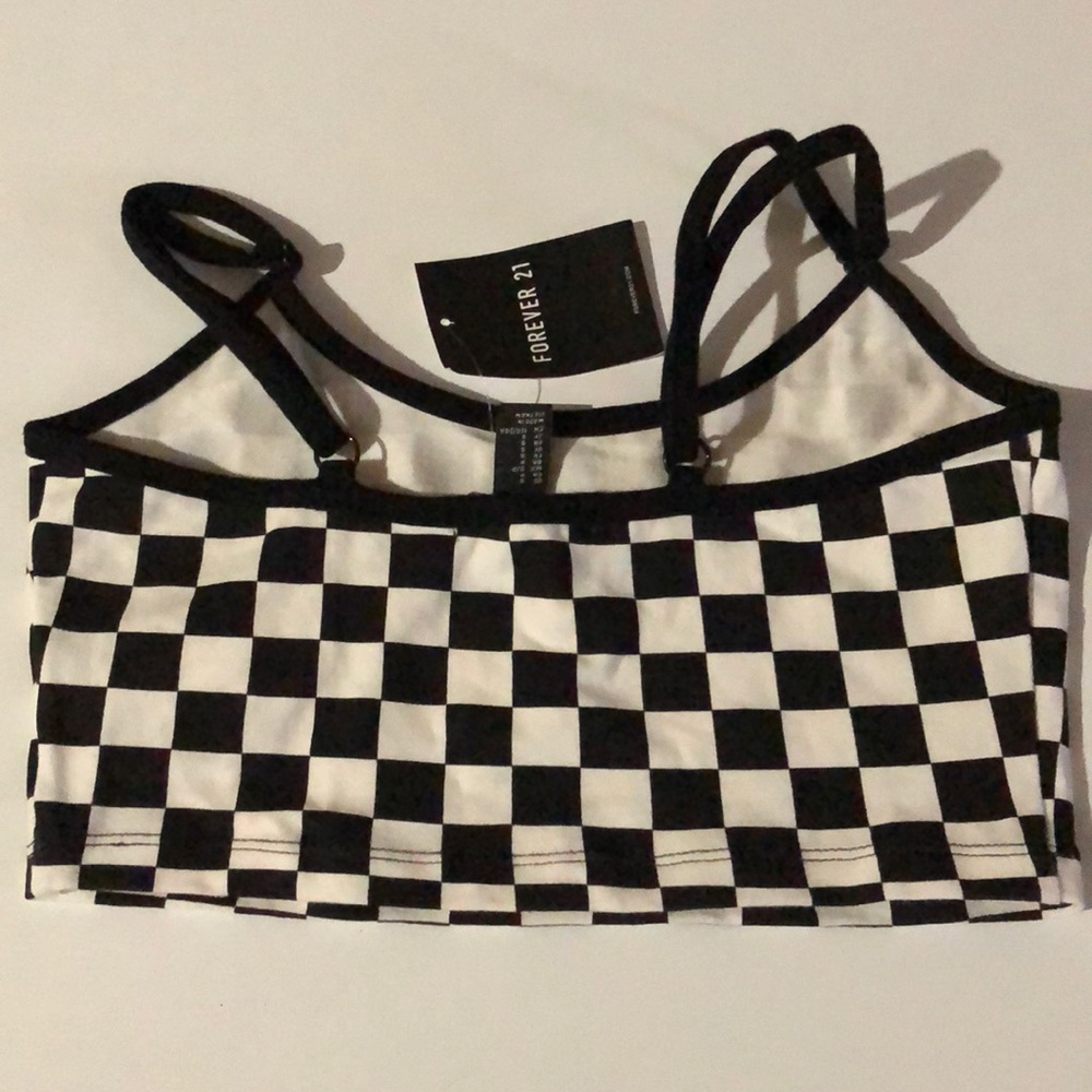 crop top - Picture 2 of 4